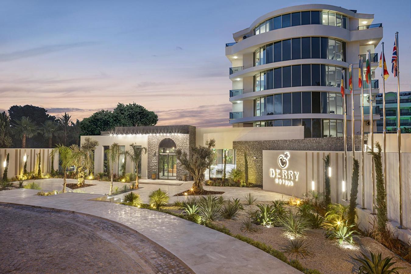 Berry Blue Hotels Side Buitenkant foto